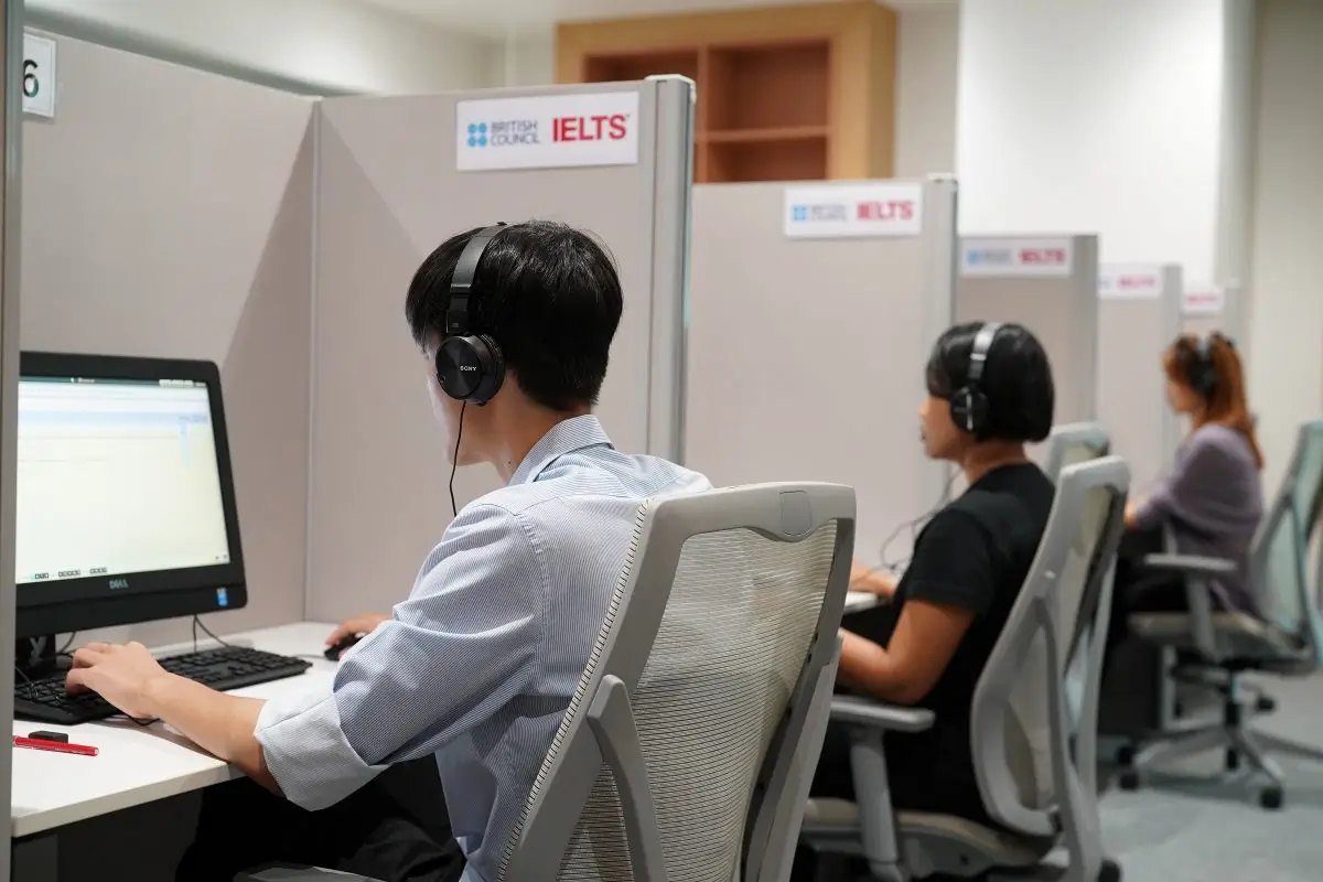 IELTS-Computer-1-e1645425235220-1